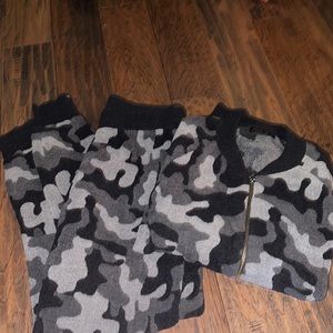 Barefoot dreams lounge set